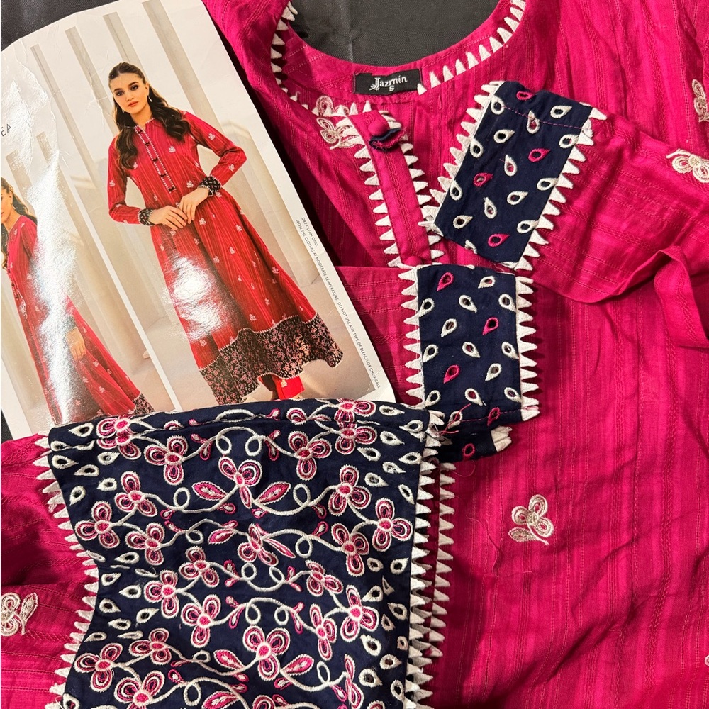 Pakistani Designer Jazmin Pink Magenta Embroidered Lawn Anarkali 2PC - Picture 4 of 5